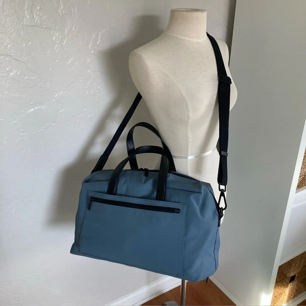 Away The Everywhere Bag in ‘Coast Blue’ - Picture 12 of 13